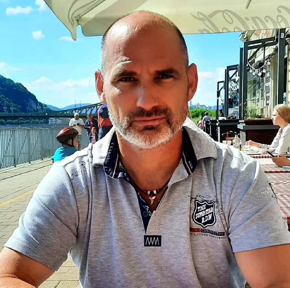 Komáromy Arthur
